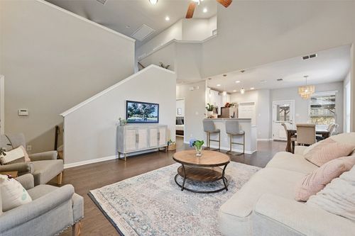 1912 Bobbywoods Ln, Manchaca, TX, 78652-4526 | Card Image