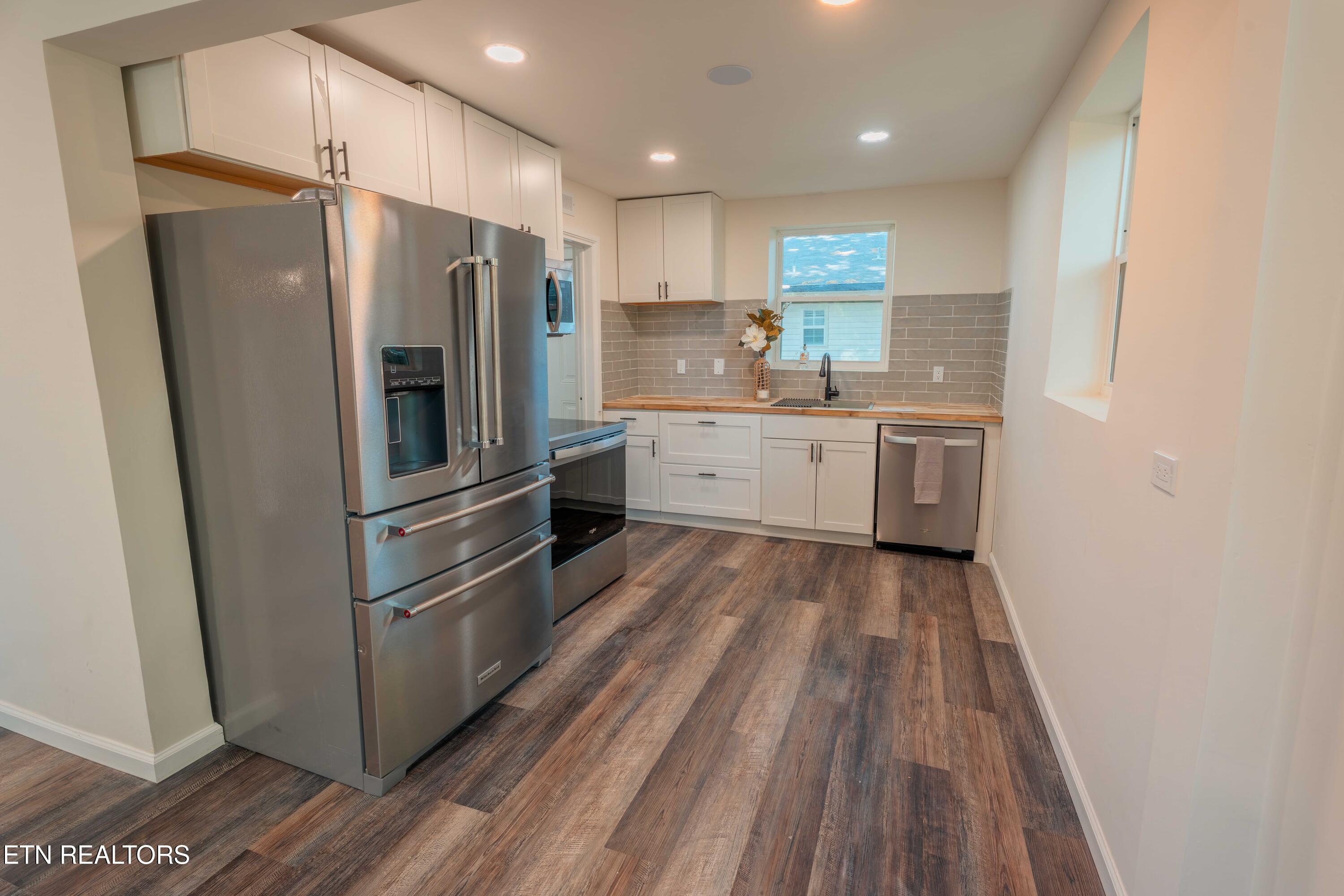 Residential in Oak Ridge 2