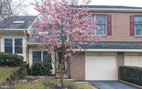 4 Willow Ct, DOWNINGTOWN, PA, 19335-3400 | Card Image