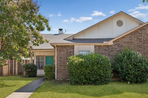 2906 Northrope St, Euless, TX, 76039-4022 | Card Image