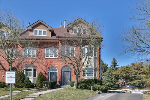 63 Tradewind Dr, Oakville, ON, L6L6K8 | Card Image