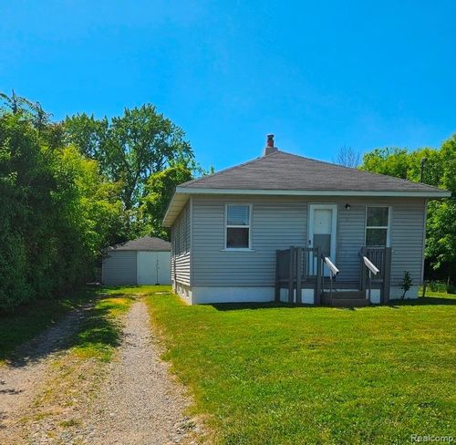 2032 Utley Rd, Flint, MI, 48532-4829 | Card Image
