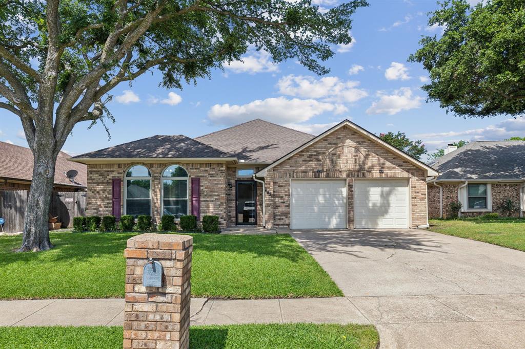 Megan Ln, North Richland Hills, TX 76182