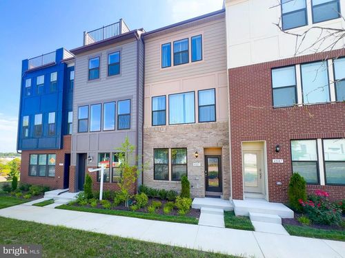 4805 Vista Green Ln, LANHAM, MD, 20706-2967 | Card Image