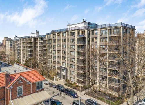 7d-98-51 64th Avenue, New York, NY, 11374 | Card Image