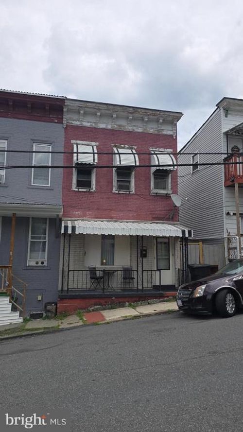 6 N 12th St, POTTSVILLE, PA, 17901-2202 | Card Image