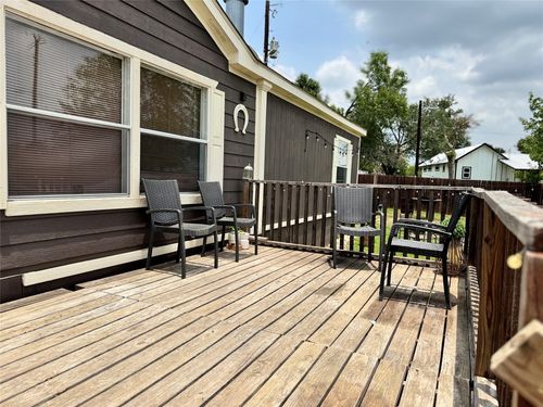 179 Sierra Rosa Dr, Cedar Creek, TX, 78612-2026 | Card Image