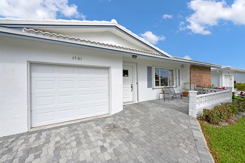 1501 Nw 87th Ln, Plantation, FL, 33322-5525 | Card Image