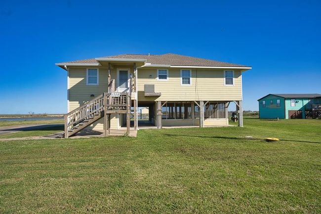 1709 County Road 441 D, House other with 3 bedrooms, 2 bathrooms and null parking in Brazoria TX | Image 8
