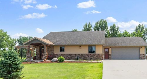 8130 Hummingbird Ln Sw, Alexandria, MN, 56308-5572 | Card Image