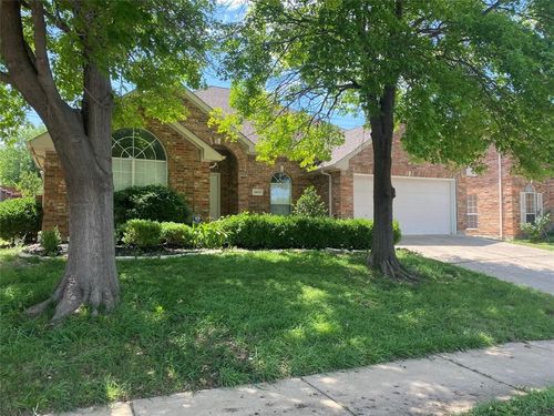 9421 Vista Cir, Irving, TX, 75063-5064 | Card Image
