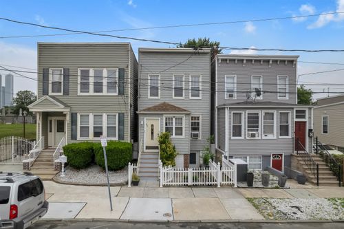 2-470 Mallory Ave, Jersey City, NJ, 07306-7015 | Card Image