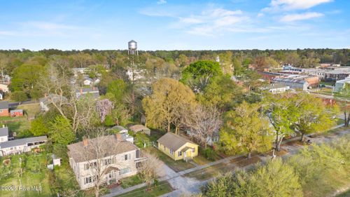 6-108 N Dickerson St, Burgaw, NC, 28425-5592 | Card Image