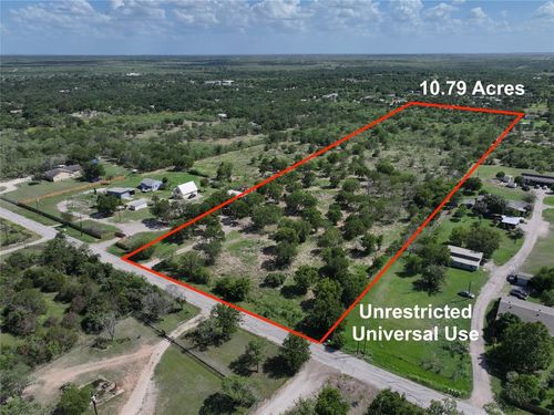 983 Longhollow Rd, Dale, TX, 78616-2910 | Card Image