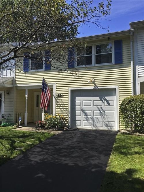 220 Willow Pond Way, Penfield, NY, 14526-2644 | Card Image