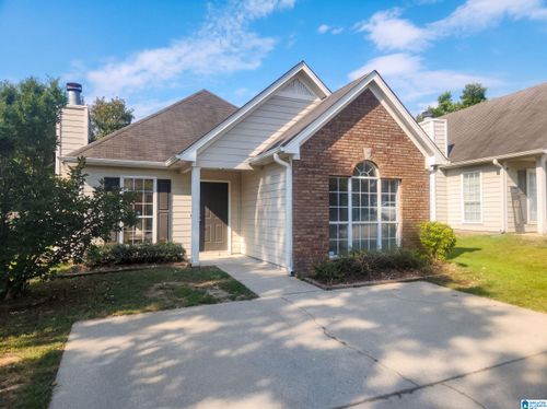 137 Mayfair Ln, Calera, AL, 35040-5611 | Card Image
