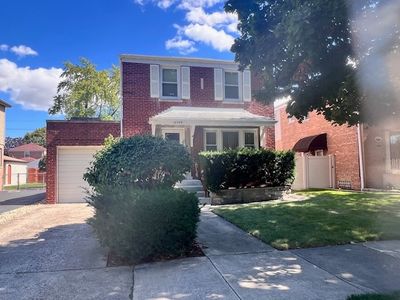 10549 S Albany Avenue, House other with 3 bedrooms, 2 bathrooms and 2 parking in Chicago IL | Image 2