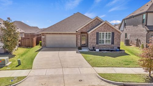 9705 Creekmere Dr, Argyle, TX, 76226-2815 | Card Image
