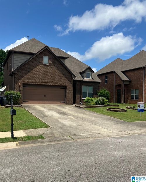 394 Glen Cross Way, TRUSSVILLE, AL, 35173-6601 | Card Image