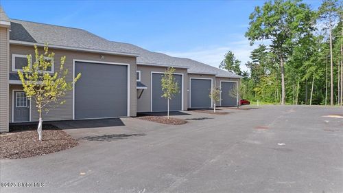 305-12 Shenandoah Dr, Saratoga Springs, NY, 12866-7446 | Card Image