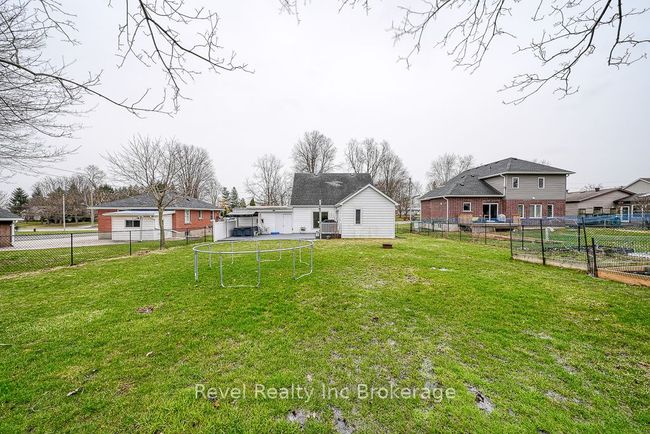 24 Loveys St E, House other with 3 bedrooms, 2 bathrooms and 5 parking in Hickson ON | Image 29