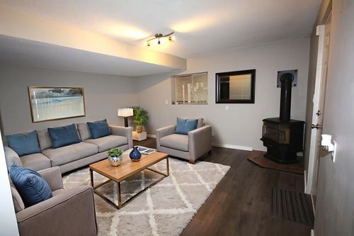 2973 Wembley Dr, North Vancouver, BC, V7J3B9 | Card Image
