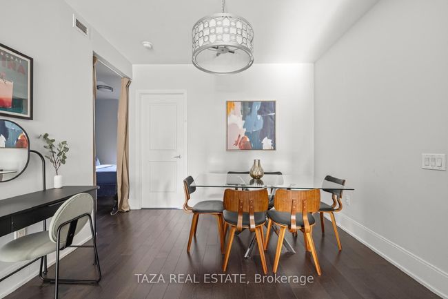 1231 - 560 Front St W, Condo with 3 bedrooms, 2 bathrooms and 1 parking in Toronto ON | Image 13