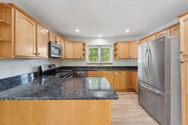 A - 1855 Cherokee Street, Condo with 4 bedrooms, 3 bathrooms and null parking in Grafton WI | Image 9