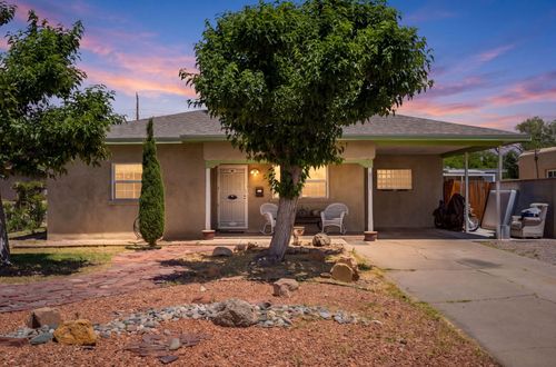 2712 Solano Dr Ne, Albuquerque, NM, 87110-2836 | Card Image