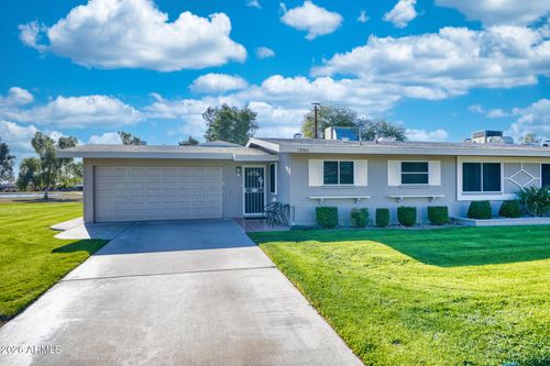 10046 W Lakeview Circle N, Sun City, AZ, 85351 | Card Image