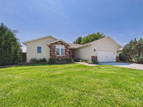 1383 Evergreen St, Minden, NE, 68959-2721 | Card Image
