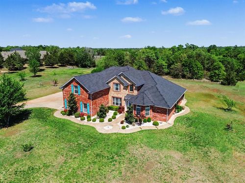 4551 Highland Lake Dr, Norman, OK, 73026-1017 | Card Image