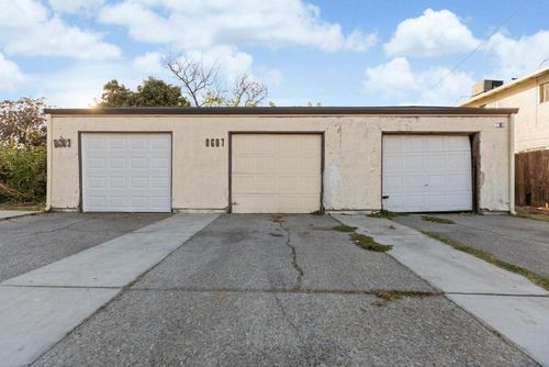 8609 Acapulco Way, Stockton, CA, 95210 | Card Image