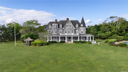 9 Convent Ln, Center Moriches, NY, 11934-3200 | Card Image