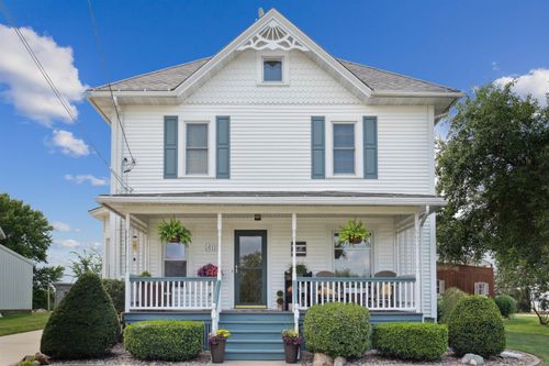 411 Elkader St, Strawberry Point, IA, 52076-9429 | Card Image