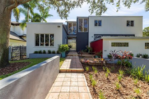 838 Monterey Blvd Ne, ST PETERSBURG, FL, 33704-2306 | Card Image