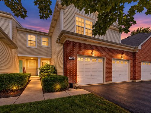 199 Dorset Ave, Oswego, IL, 60543-6055 | Card Image
