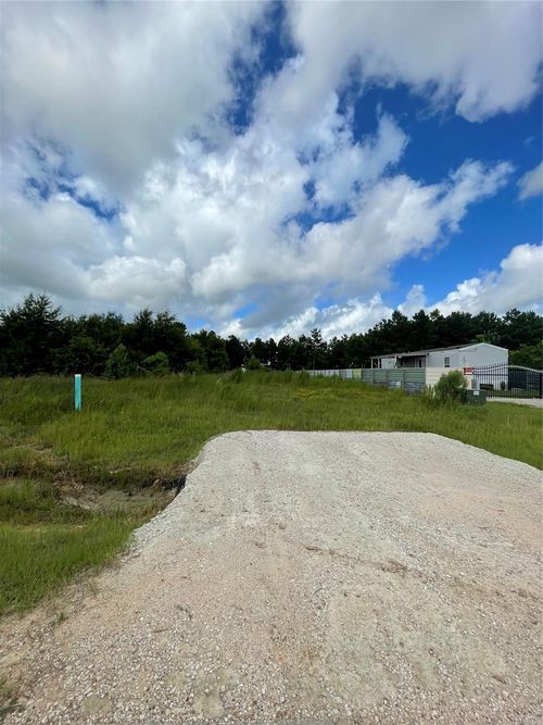 743 Road 5606, Cleveland, TX, 77327-5392 | Card Image