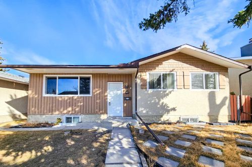 40 Pensville Rd Se, Calgary, AB, T2A4K5 | Card Image