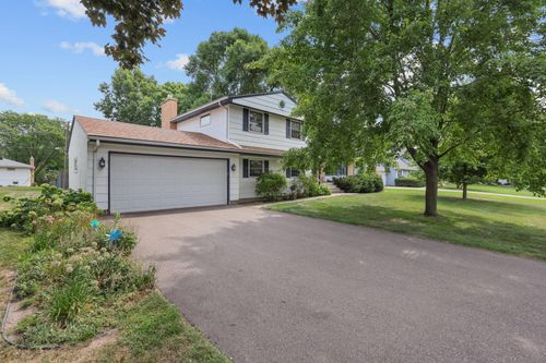 413 Rice Creek Blvd Ne, Fridley, MN, 55432-4432 | Card Image