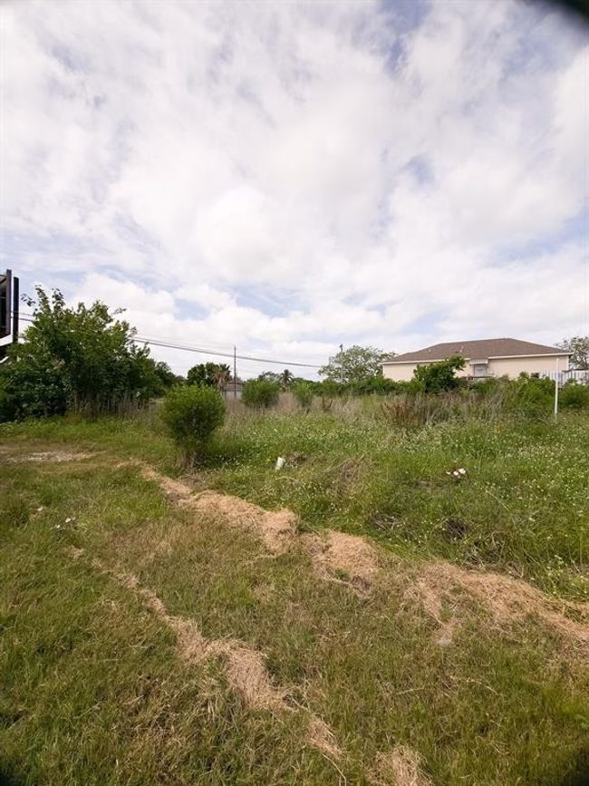 142 15 Th St, Home with 0 bedrooms, 0 bathrooms and null parking in San Leon TX | Image 10