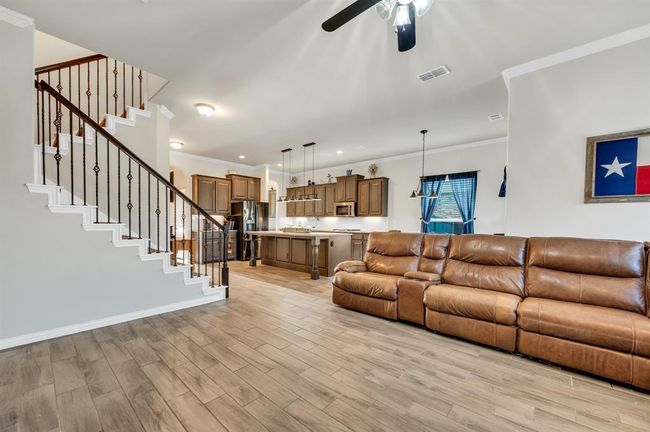 717 Willowbranch Ln, House other with 4 bedrooms, 4 bathrooms and 2 parking in Midlothian TX | Image 9