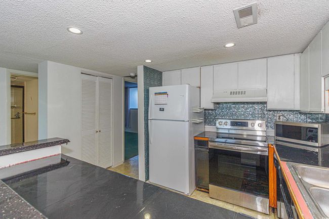 APT-302 - 311 69 Th Ave N, Condo with 3 bedrooms, 2 bathrooms and null parking in Myrtle Beach SC | Image 12