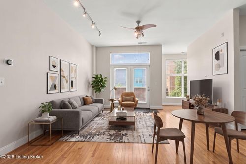 303-2011 Frankfort Ave, Louisville, KY, 40206-2081 | Card Image