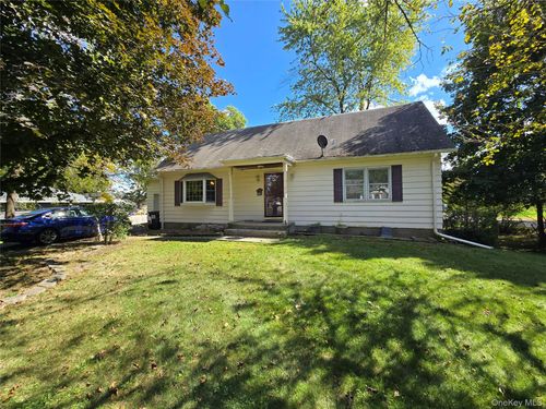 143 S Montgomery St, Walden, NY, 12586-1613 | Card Image