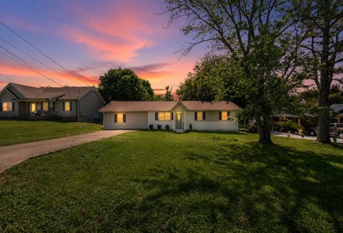 203 Freeman Dr, Lewisburg, TN, 37091-3004 | Card Image