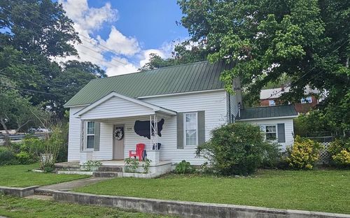 124 Andersonst, Sparta, TN, 38583 | Card Image
