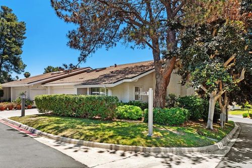 2020 Caminito Circulo Sur, La Jolla, CA, 92037 | Card Image