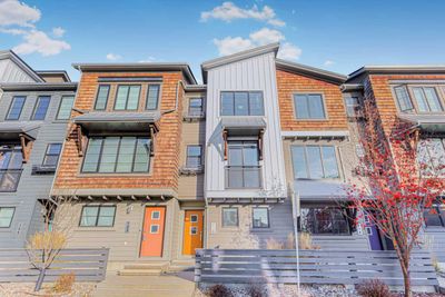 718 Walden Cir Se, Townhouse with 3 bedrooms, 2 bathrooms and 2 parking in Calgary AB | Image 1