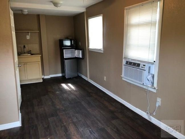 B - 1907 Avenue O 1/2, House other with 0 bedrooms, 1 bathrooms and null parking in Galveston TX | Image 7